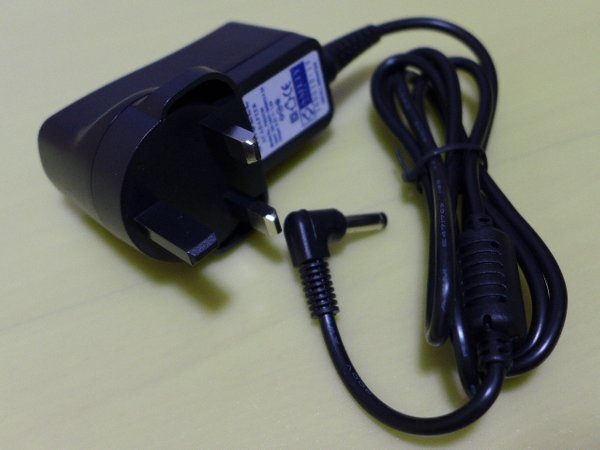 Panasonic PNLV226 5.5V AC adapter