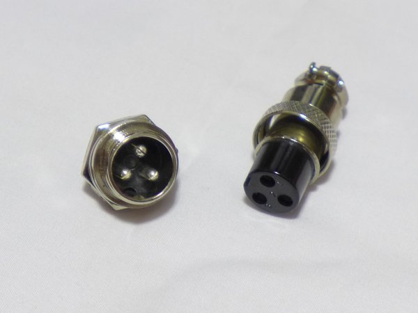 3 pin connector with screw locking system