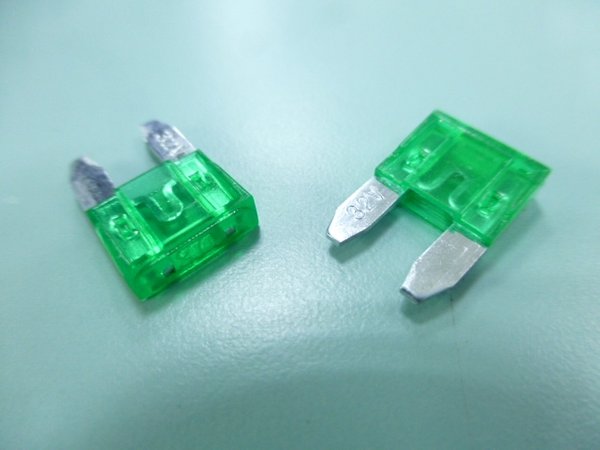 30A Green colour mini blade car fuse