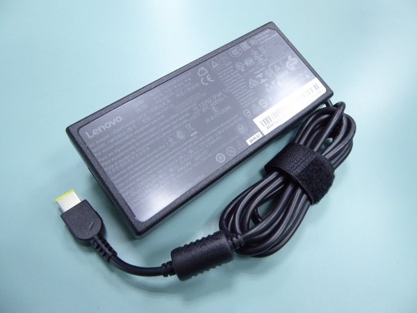 Lenovo 19.5V 6.15A PA-1121-04LB ac adapter