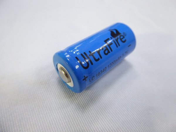 Ultrafire LC 16340 battery