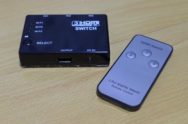 Remote control HDMI switcher splitter