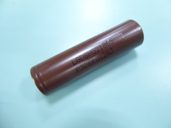 3.7V 3000mAh LG 18650HG2 battery - LGDBHG21865