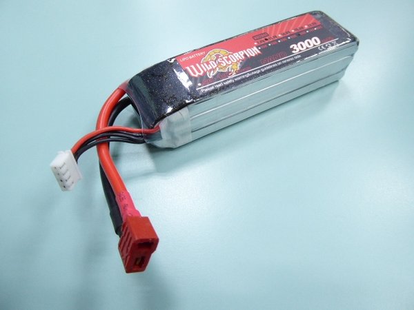 11.1V 3000mAh 60C Li-polymer battery with connector