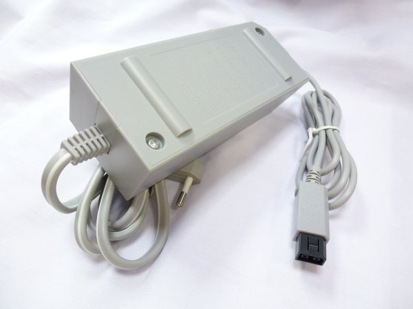 12V 3.7A AC-DC adaptor for Nintendo Wii RVL-001 RVL-002