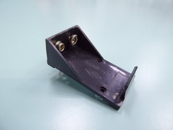 9V battery holder with solder pin